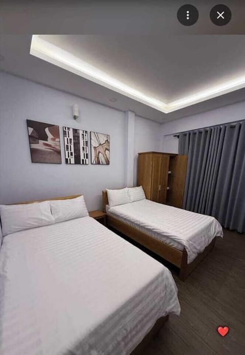 Family Double Room Single Use, Courtyard View | Iron/ironing board, free WiFi