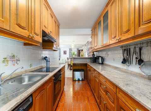 Villa | Private kitchen | Electric kettle, toaster, cookware/dishes/utensils