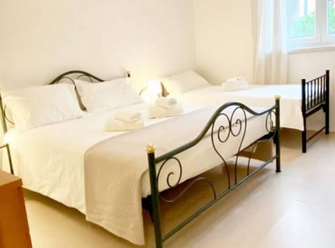 Apartment | 2 bedrooms, iron/ironing board