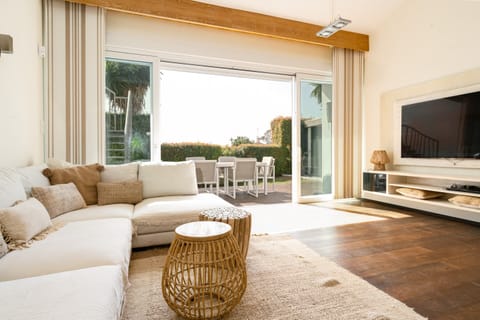 Villa | Living area | Fireplace