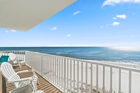 Condo, Multiple Beds (Romar Place 903) | Property grounds