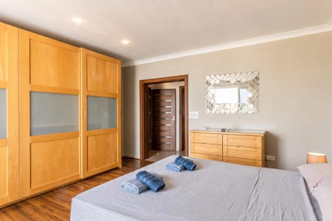 Family Apartment, 2 Bedrooms, 2 Bathrooms (Modern and comfortable apart Savoy) | 2 bedrooms, rollaway beds (surcharge)