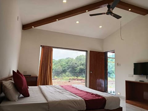 Deluxe Room | Free WiFi