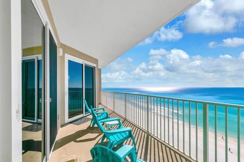 Condo, Multiple Beds (Grandview East 1002) | Property grounds