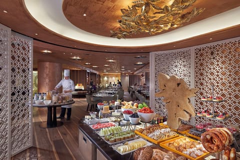 Daily buffet breakfast for a fee