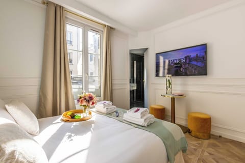 Apartment | 1 bedroom, laptop workspace, iron/ironing board, bed sheets