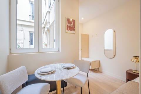 Apartment | Dining