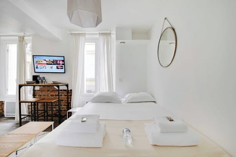 Apartment | 1 bedroom, laptop workspace, iron/ironing board, bed sheets