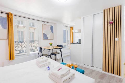 Apartment | 1 bedroom, laptop workspace, iron/ironing board, bed sheets