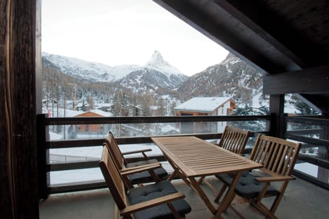 Apartment, Balcony, Mountain View | Terrace/patio