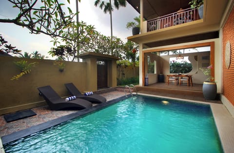 Private pool