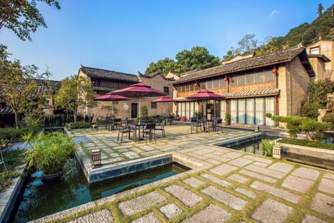 Comfort Double or Twin Room, Patio, Hill View | Desk, soundproofing, free WiFi, bed sheets