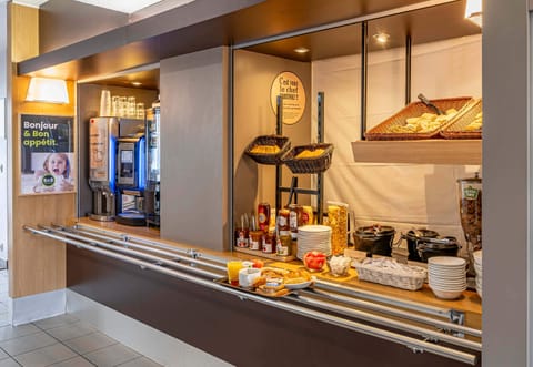 Daily buffet breakfast for a fee