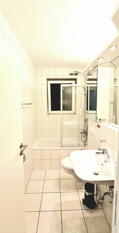 Deluxe Condo, Mountain View | Bathroom | Free toiletries, hair dryer, towels, soap