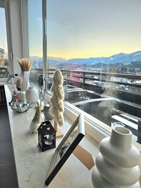 Deluxe Condo, Mountain View | Living area | Flat-screen TV