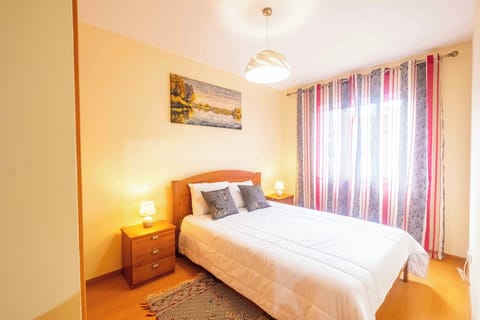 3 bedrooms, soundproofing, iron/ironing board, free WiFi