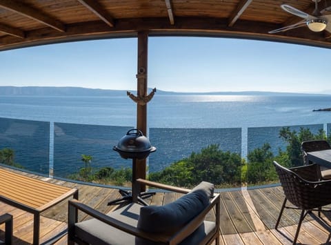 House (Two Bedroom Mobile Home with HotTub) | Balcony