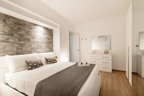 Apartment | 1 bedroom, premium bedding, down comforters, iron/ironing board