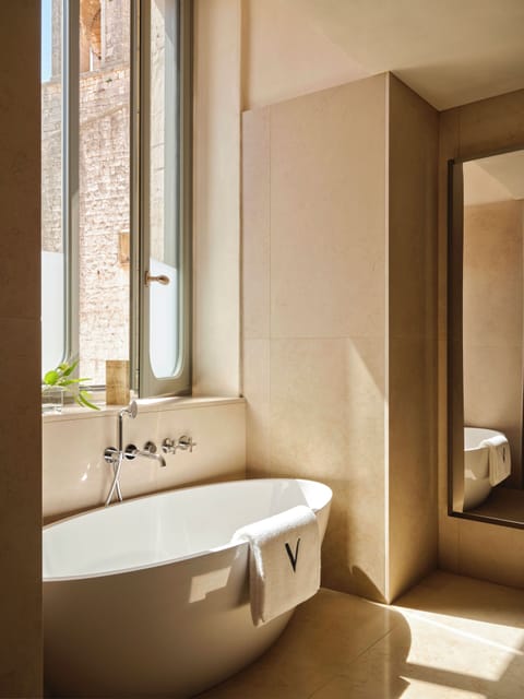 Duplex Suite Sea View | Bathroom | Eco-friendly toiletries, hair dryer, bathrobes, slippers