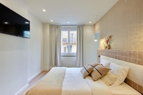 Apartment | Iron/ironing board, bed sheets