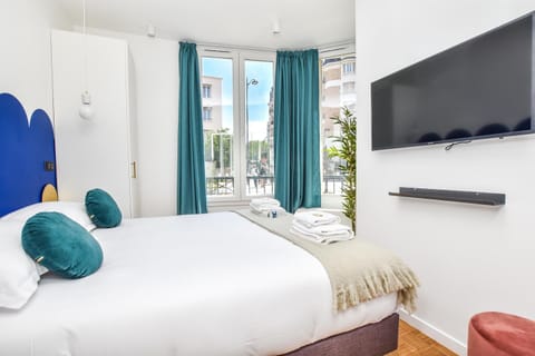 Apartment | 1 bedroom, laptop workspace, iron/ironing board, bed sheets