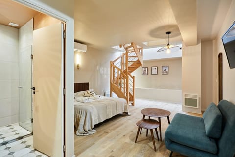 Apartment | Iron/ironing board, bed sheets