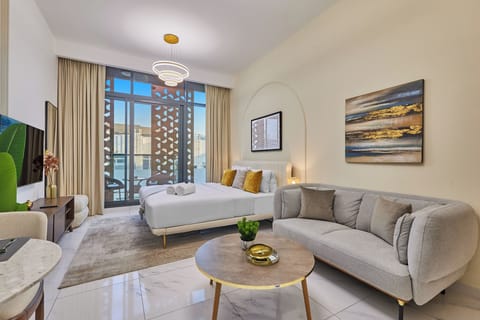 Premium Studio, 1 King Bed | Premium bedding, in-room safe, iron/ironing board, free WiFi