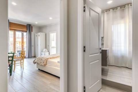 Studio, Balcony | In-room safe, desk, soundproofing, iron/ironing board