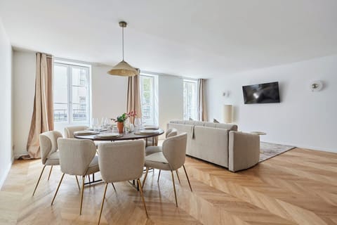 Apartment | Dining
