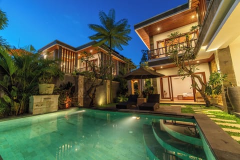 Front of property - evening/night