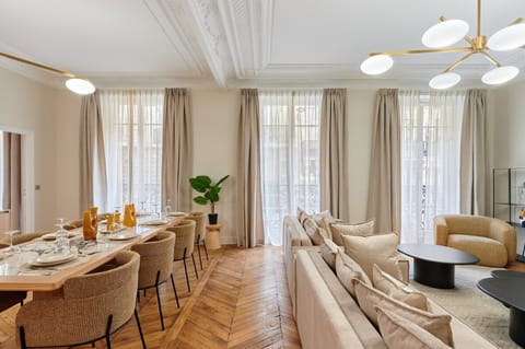 Apartment | Dining