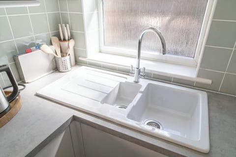 Cottage, 1 Bedroom | Private kitchen | Fridge, microwave, coffee/tea maker, electric kettle