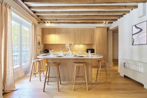 Apartment | Dining