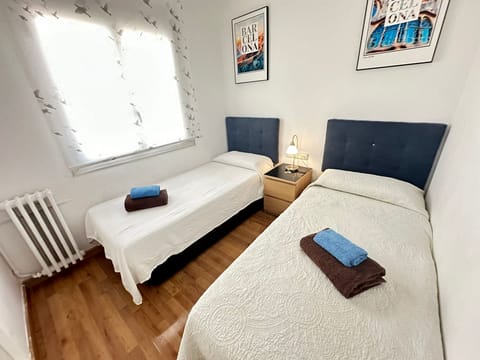 Twin Room, Shared Bathroom | Iron/ironing board, free WiFi