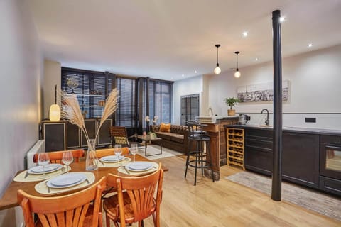 Apartment | Dining