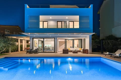 Villa | Exterior