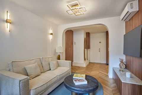 Apartment | Living area