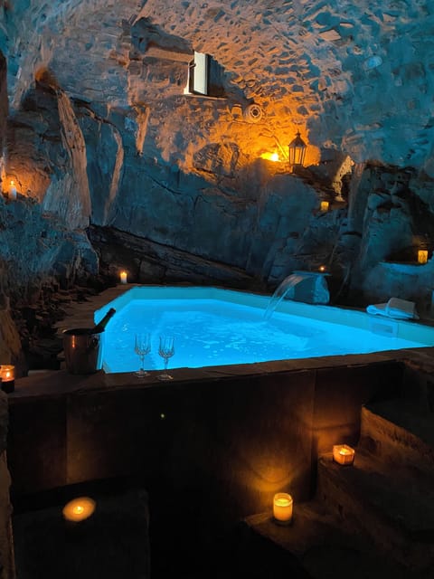 Hot tub, massages