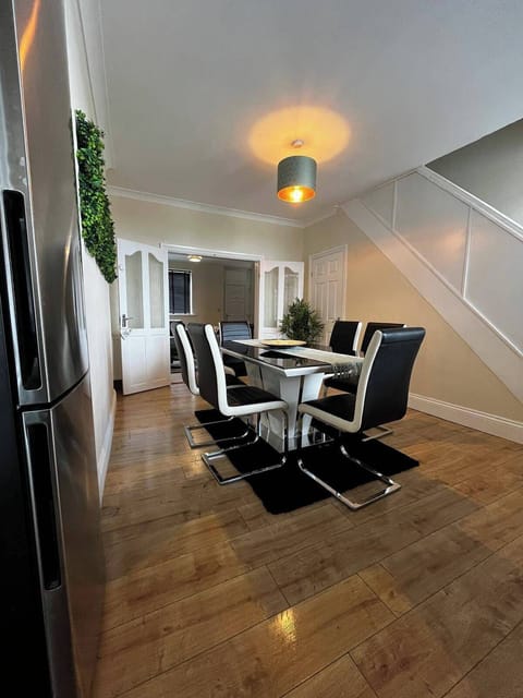 House | Dining