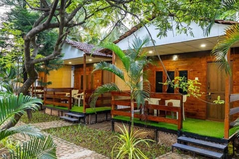 Deluxe Double Room | Garden view