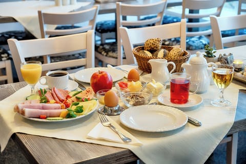 Daily buffet breakfast (EUR 10 per person)