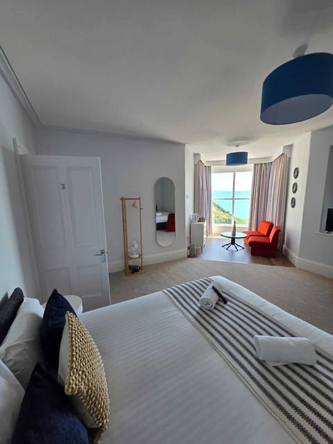 Superior Suite, Ensuite, Sea View | Free WiFi