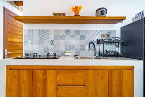 Family Villa, 2 Bedrooms, Pool View | Private kitchenette | Stovetop, electric kettle, blender, cookware/dishes/utensils