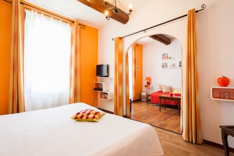 Suite | Minibar, in-room safe, desk, iron/ironing board