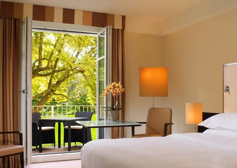 Room, 1 King Bed, Terrace, Park View | Premium bedding, minibar, in-room safe, desk