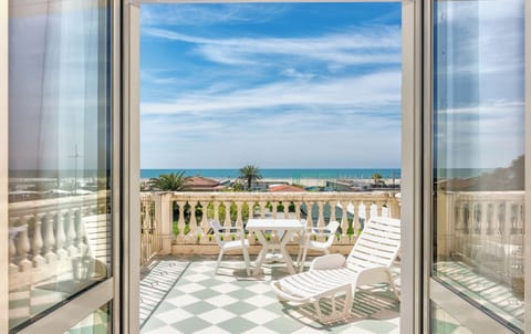 Panoramic Triple Room | Terrace/patio