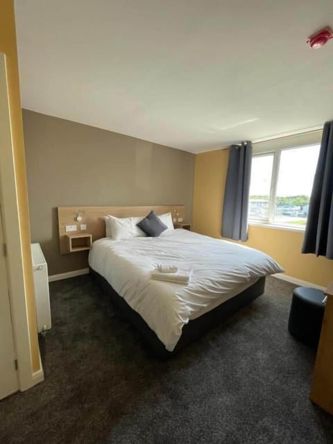 Deluxe Double Room, City View | Desk, laptop workspace, free WiFi