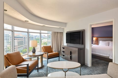 Suite, 1 King Bed, Non Smoking | Premium bedding, in-room safe, blackout drapes, iron/ironing board