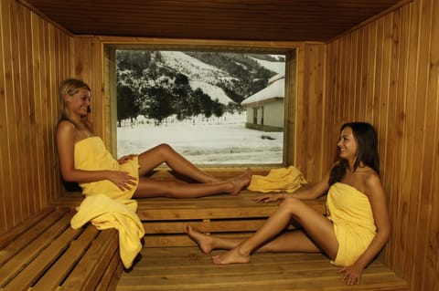 Sauna, hot tub, Turkish bath, body treatments, hydrotherapy