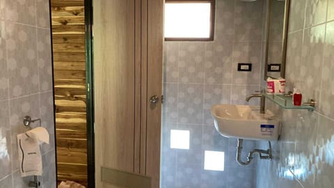 One Bedroom Twin | Bathroom | Free toiletries, towels, soap, shampoo